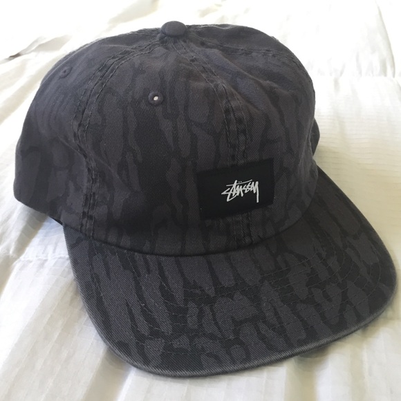 STUSSY panel SnapBack - Picture 1 of 3