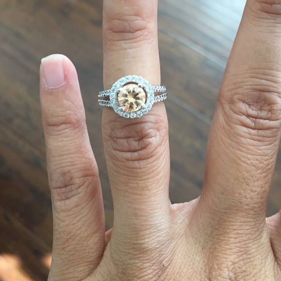 Beautiful Champagne Stone w/CZ Silver Ring 925 - Picture 4 of 4