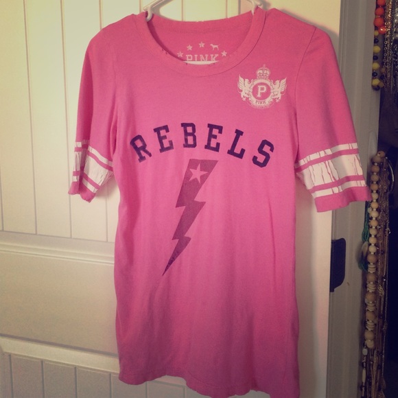 VS Pink Tshirt