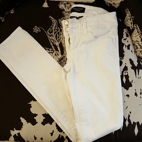 American Eagle white skinny jean