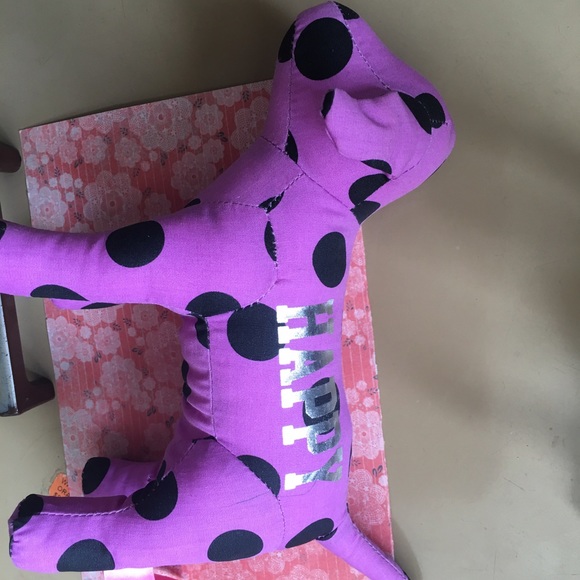 Vs pink dog - Picture 2 of 3