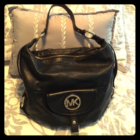Michael Kors Handbags - Michael Kors Fulton