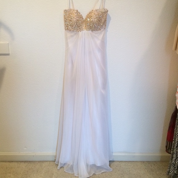 white and gold la femme prom dress - Picture 2 of 4