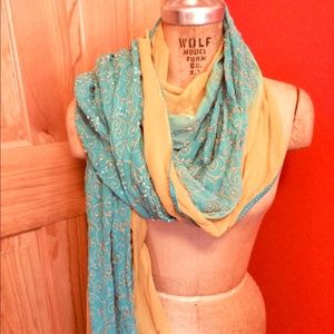 Scarf, wrap