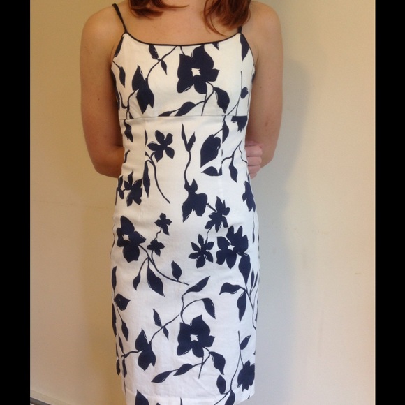 Liquid Dresses & Skirts - Size 4 White and dark blue flowered mini dress