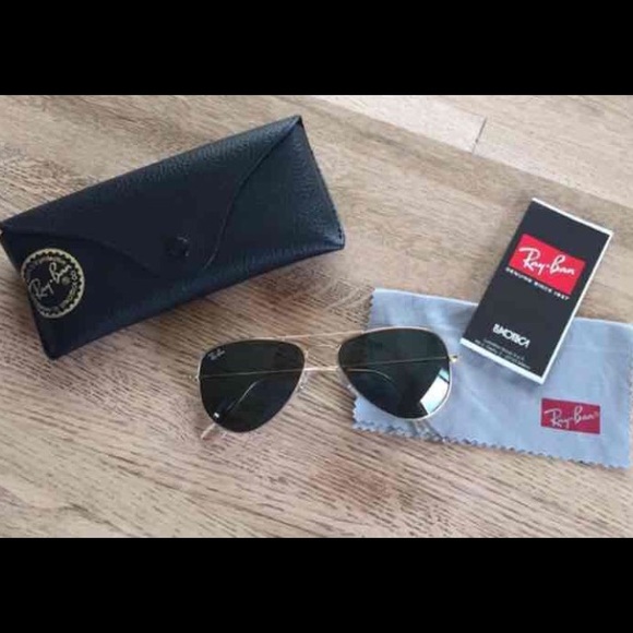 Ray ban classic small aviators!