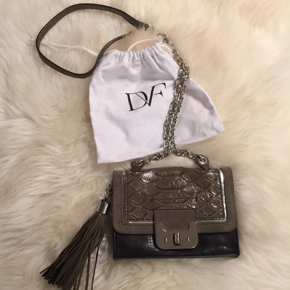 ‼️SOLD‼️Authentic DVF small shoulder bag - Picture 4 of 4