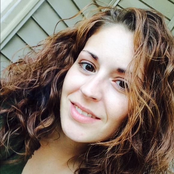 Meet your Posher, Kim - Picture 1 of 1