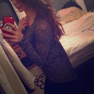 F21 sweater black and white