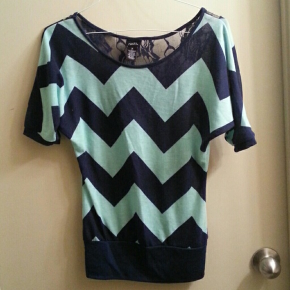 Rue 21 tee