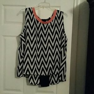 Black and White Chevron Stripped Top