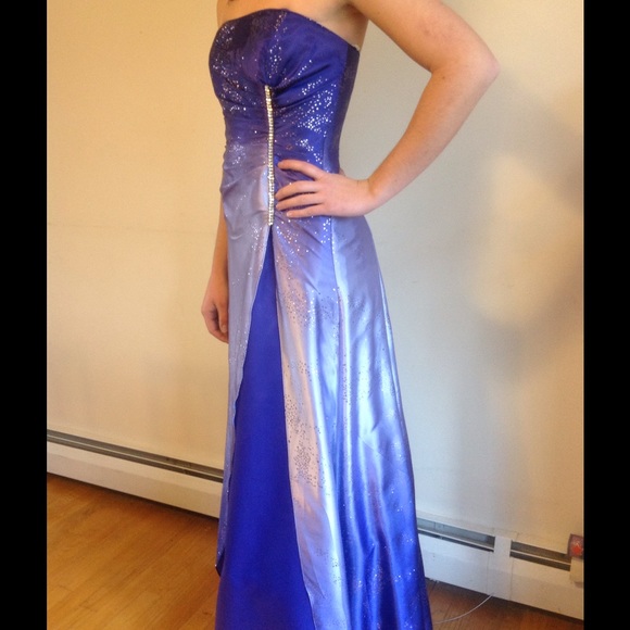 Size 3/4 purple ombré asymmetrical prom gown - Picture 3 of 4