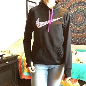 Therms fit Nike hoodie