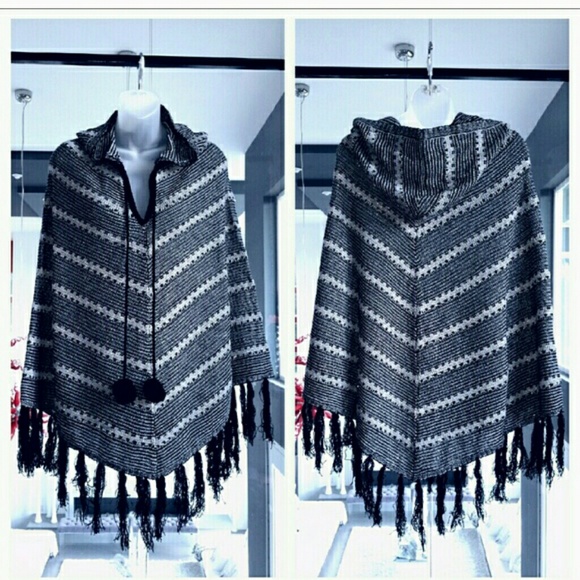 BCBGMaxAzria Sweaters - 🚨1 hr left 🚨BCBG PONCHO NWT