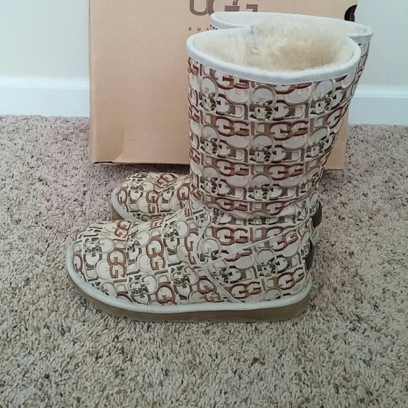 *Rare* Uggs - image 4