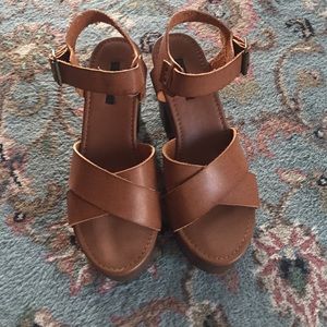 Never worn Forever 21 wooden like heels, size 5.5