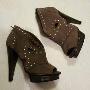 STEVE MADDEN P-DIEM peep toe booties