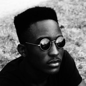 Meet your Posher, Adefala