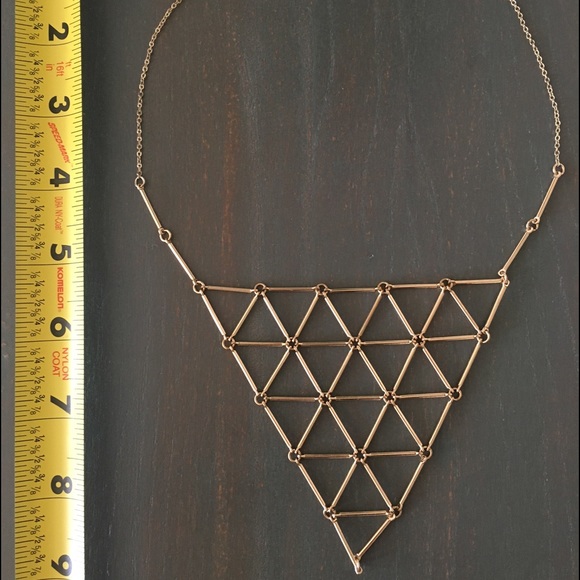 💕🔺Geometric Gold Necklace🔺💕 - Picture 4 of 4