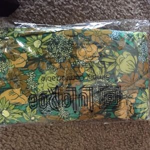 Lularoe tall and curvy leggings