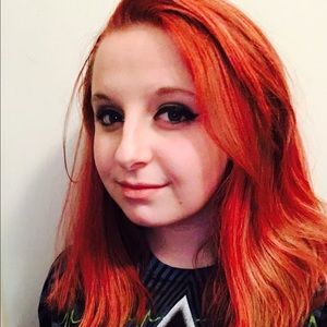 Meet your Posher, Chloe