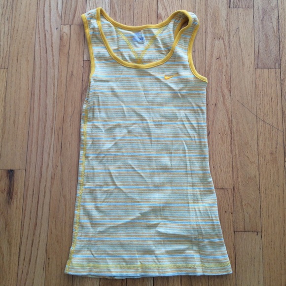 Nike tank