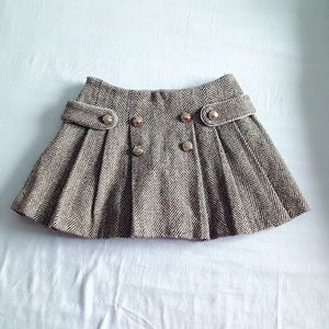 Grey pleated tweed mini skirt