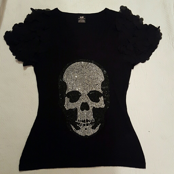 e.vil black skull top