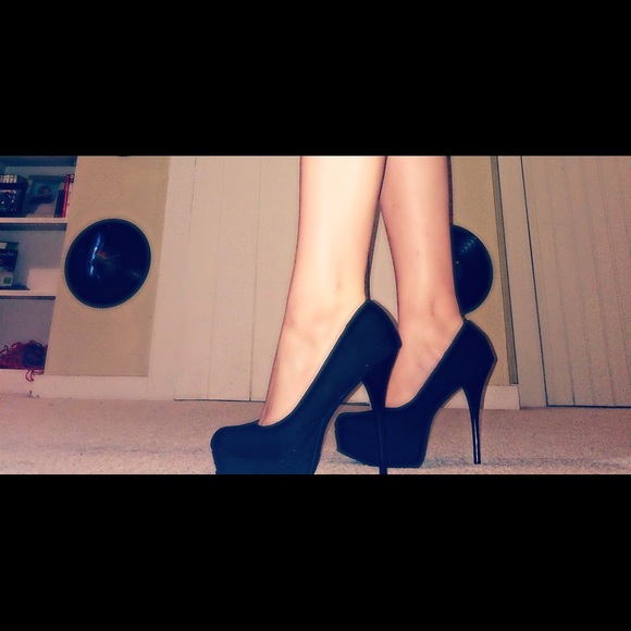 Black high heels!!