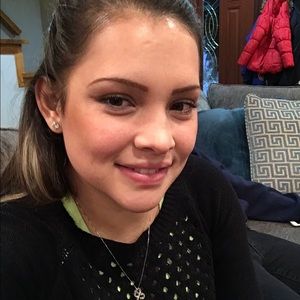 Meet your Posher, Karol