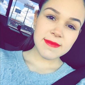 Meet your Posher, Natosha