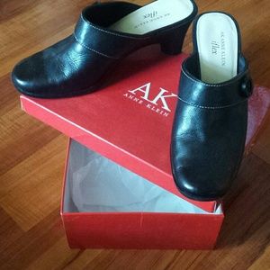 FINAL SALE Anne Klein mule/clog/slipper