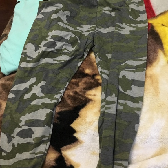 Camo leggings