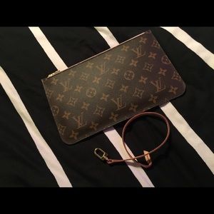 Louis Vuitton Neverfull Pouch
