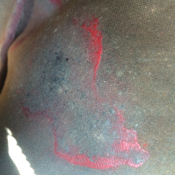 Louis Vuitton - Picture 2 of 3