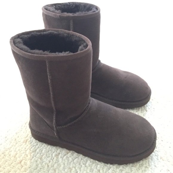 Short Uggs size 10