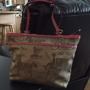 Coach beige/pink authentic handbag