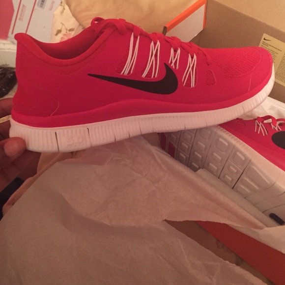 Brand new nike free runs sneakers