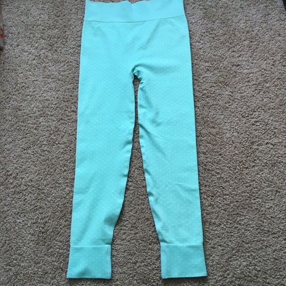 ✨Brand New - VS Sport Cold Weather Tight✨