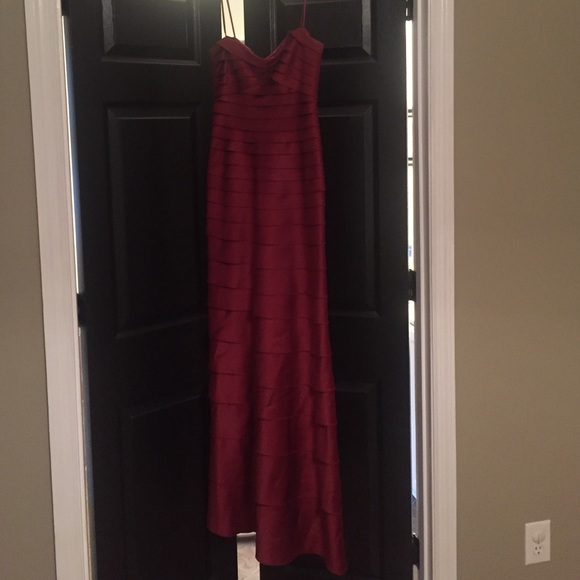 BCBG to the floor Crimson dress