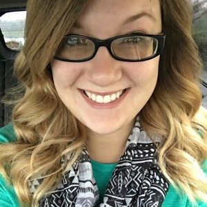 Meet your Posher, Kelsey