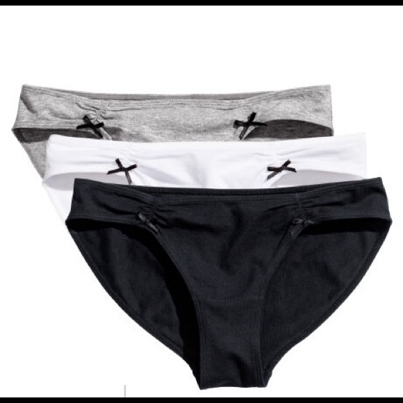 2 packs of undies = 6 in total  👙