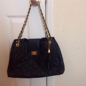 Black medium shoulder bag 🌸