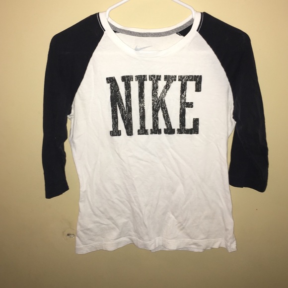 Quarter Sleeve Nike shirt