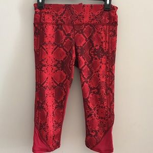 ❌sold❌Lululemon size 6 red snake skin print crop