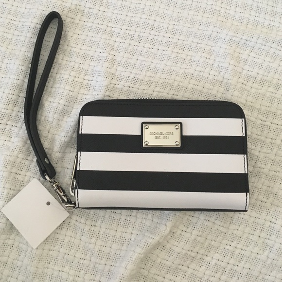 Michael Kors wristlet