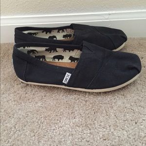 Black Toms