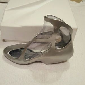 Melissa + Zaha Hadid silver