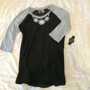 Sheer, quarter sleeve BKE shirt