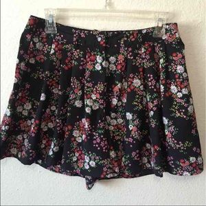 Forever 21 Floral shorts